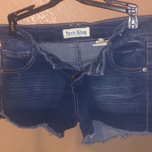 The shirt shorts are a size 7, are in great condition, and are cute!